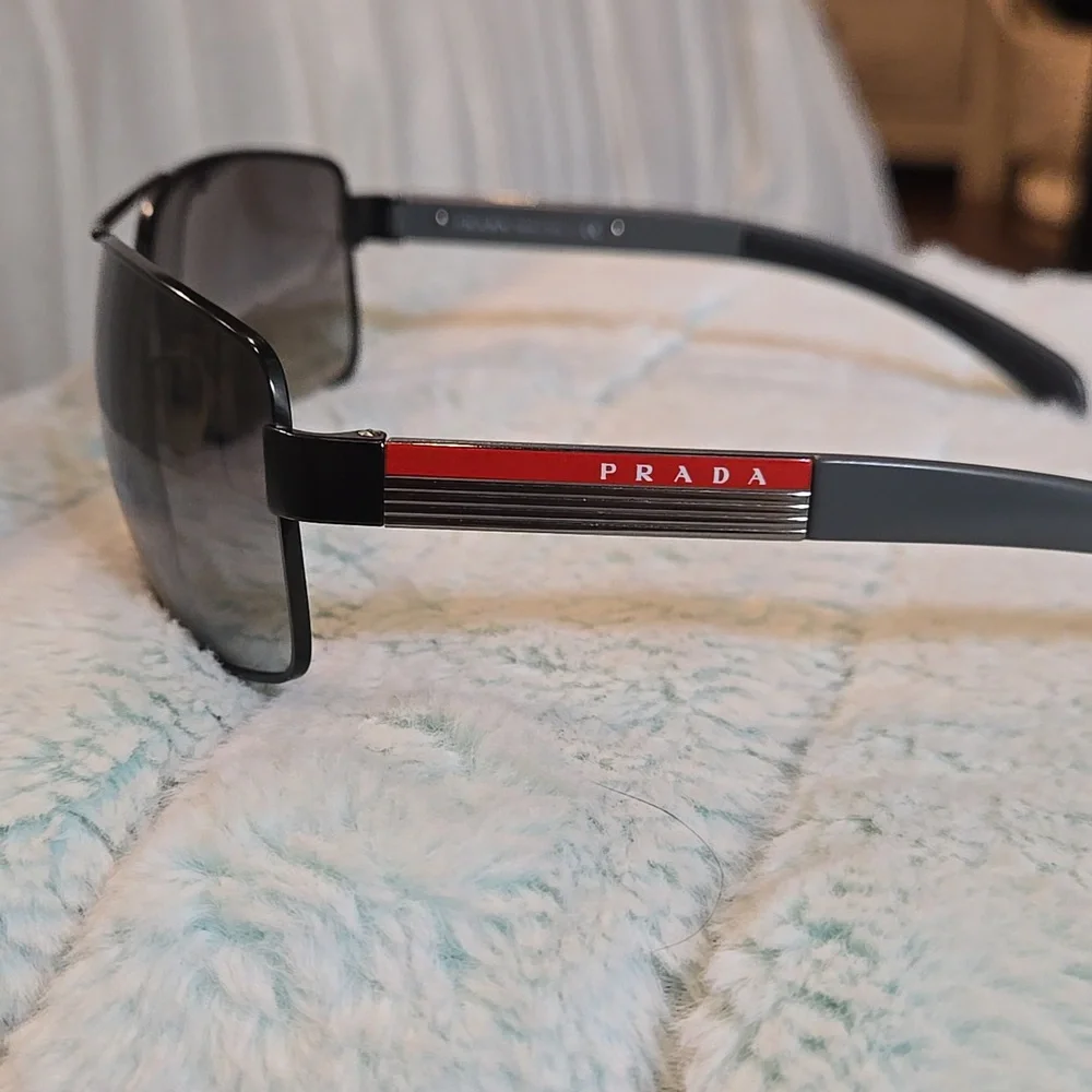Authentic Prada sunglasses - Picture 2 of 10